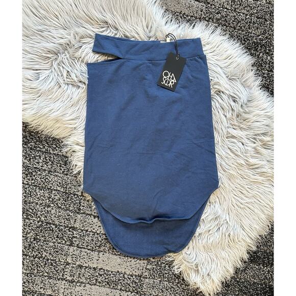 Women's High Low Navy Skirt With Hip Cutout By Chaser Size Small - Picture 1 of 4